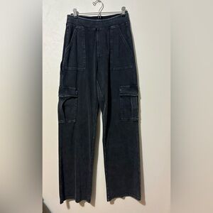 NWT Halara Flex Denim Jeggings Cargo Pants Wide Leg women’s medium